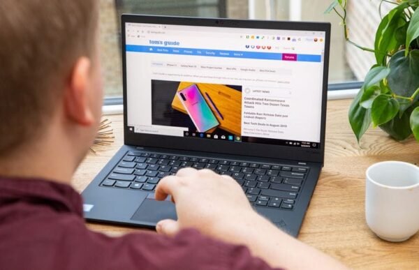Lenovo ThinkPad X1 Carbon Core i7 7th Gen 16GB RAM 256GB SSD Touchscreen - Image 2